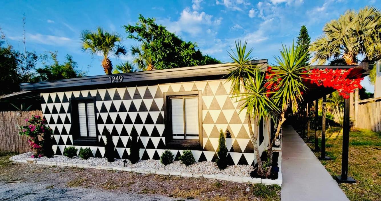 Beach Bungalows By The Sea 3 Cocoa Beach Bagian luar foto