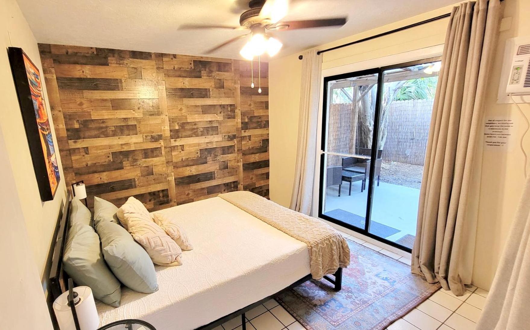 Beach Bungalows By The Sea 3 Cocoa Beach Bagian luar foto