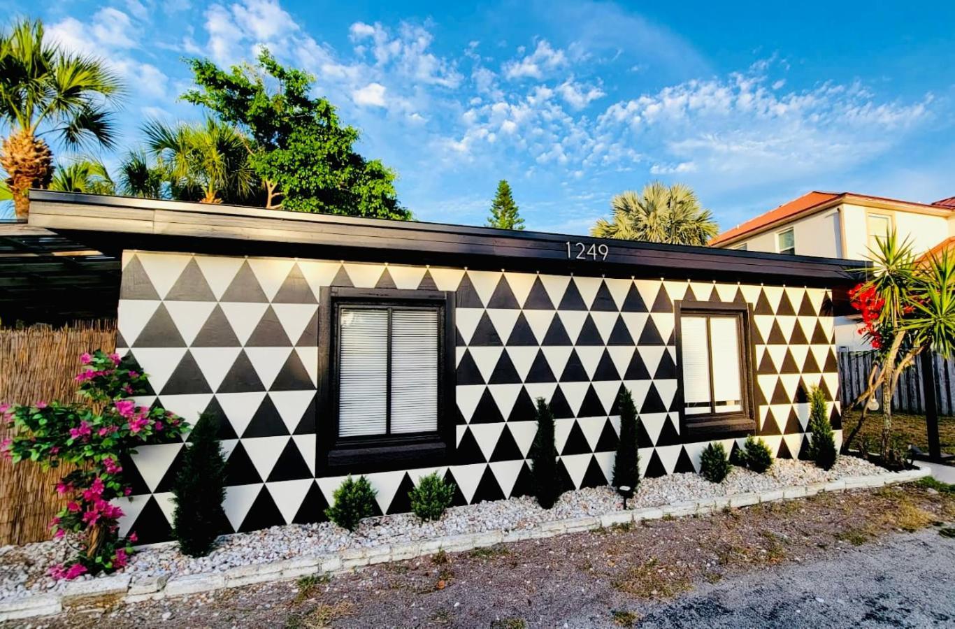 Beach Bungalows By The Sea 3 Cocoa Beach Bagian luar foto